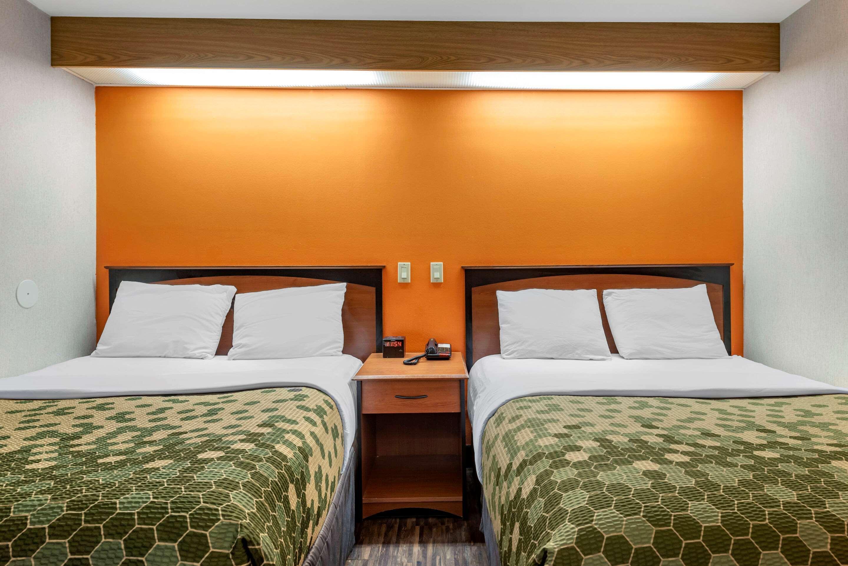 Econo Lodge North Academy Colorado Springs Bagian luar foto
