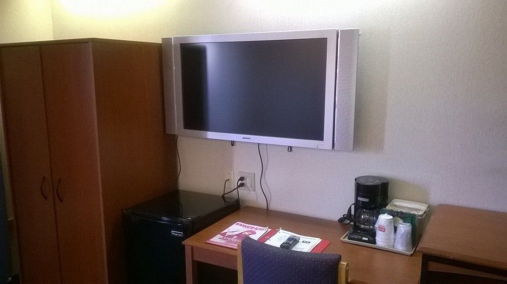 Econo Lodge North Academy Colorado Springs Bagian luar foto