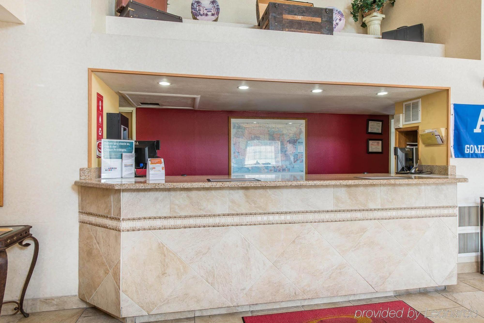 Econo Lodge North Academy Colorado Springs Bagian luar foto