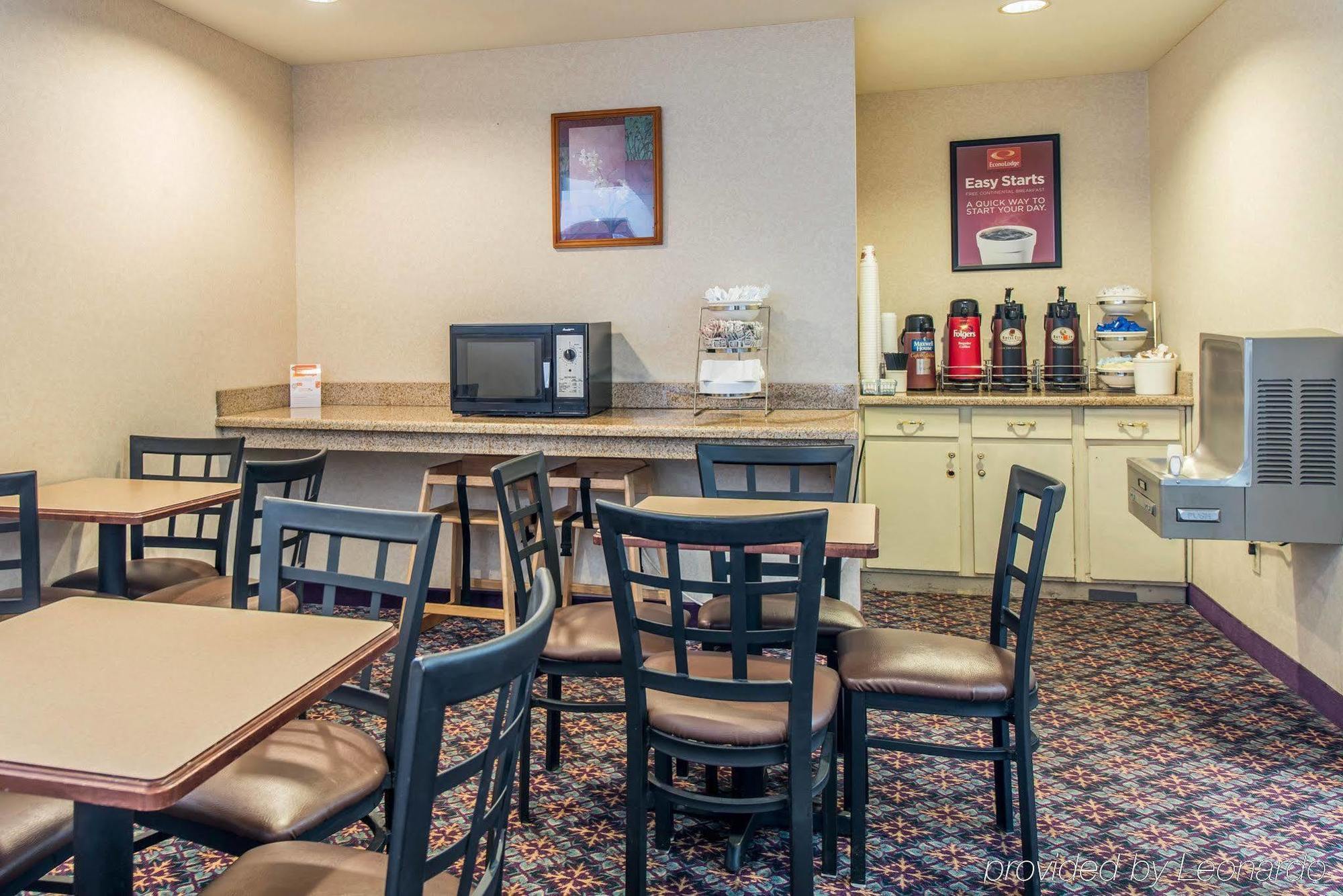 Econo Lodge North Academy Colorado Springs Bagian luar foto
