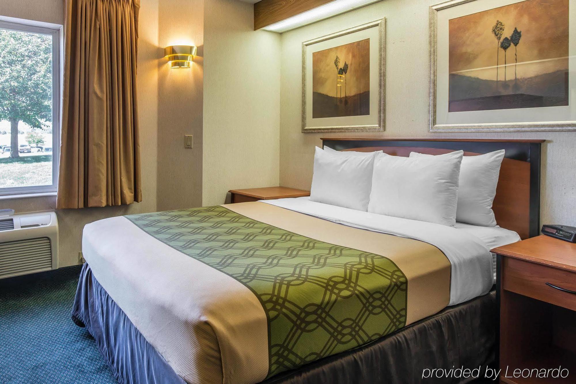 Econo Lodge North Academy Colorado Springs Bagian luar foto